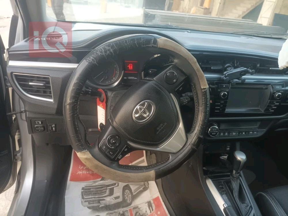 تۆیۆتا کۆرۆلا